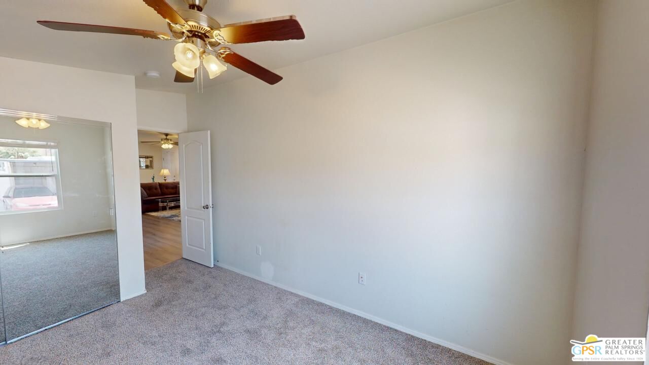 5 Garfield Dr
