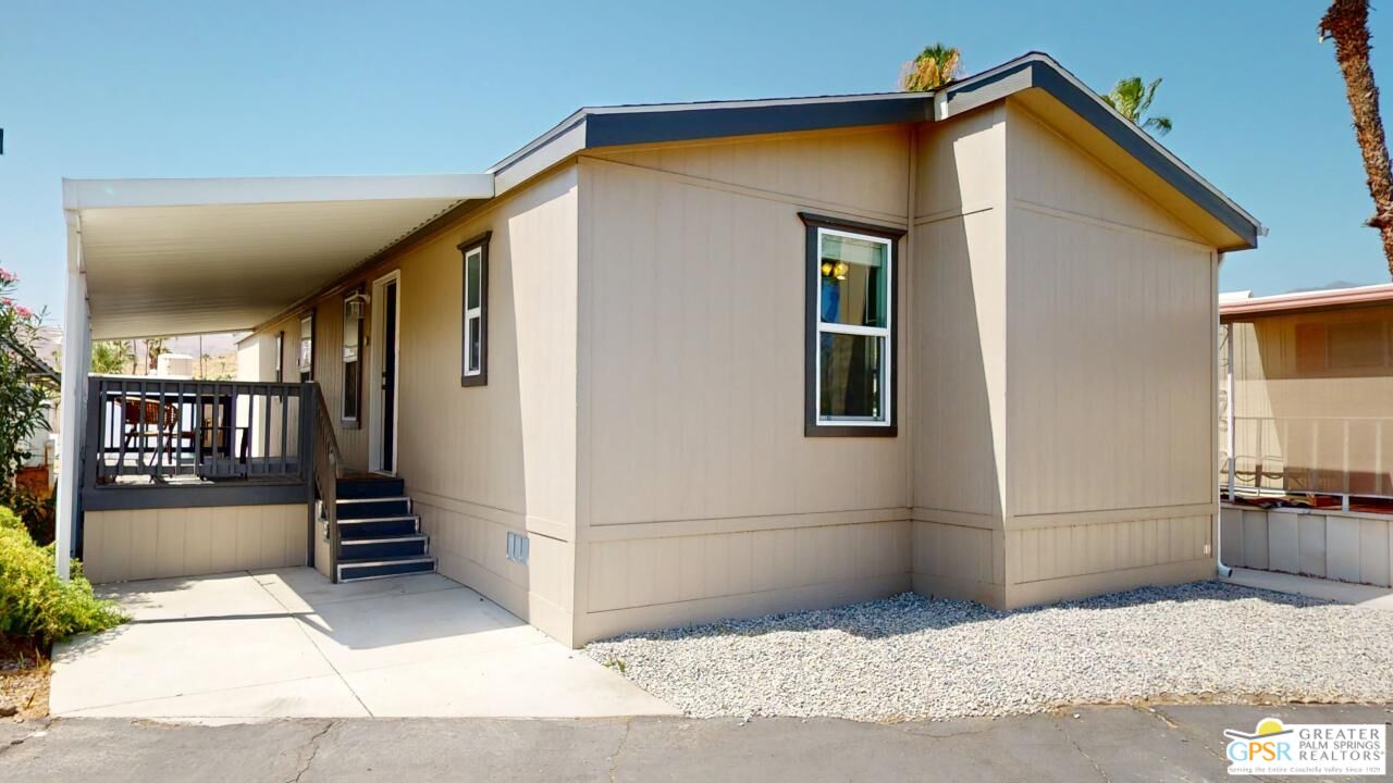 5 Garfield Dr