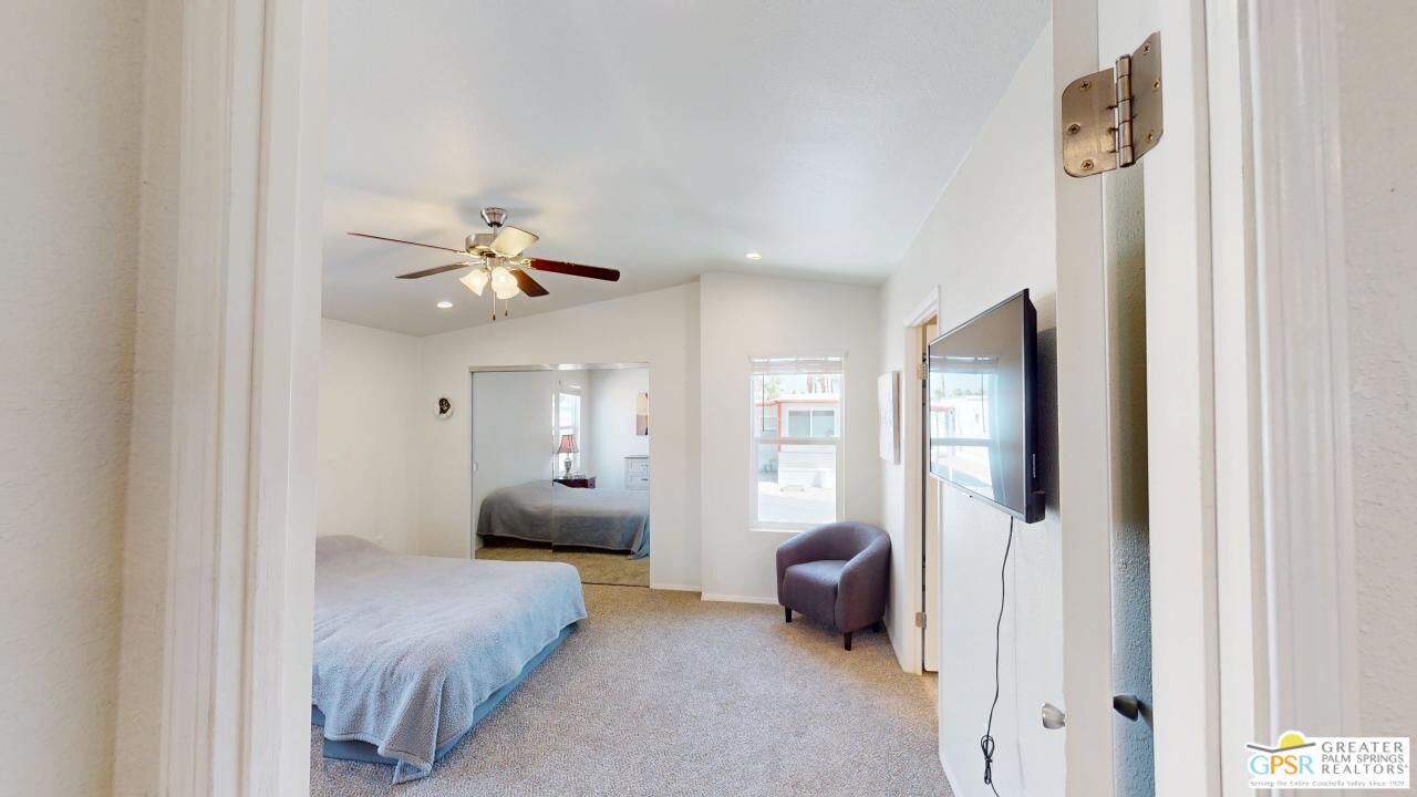 5 Garfield Dr