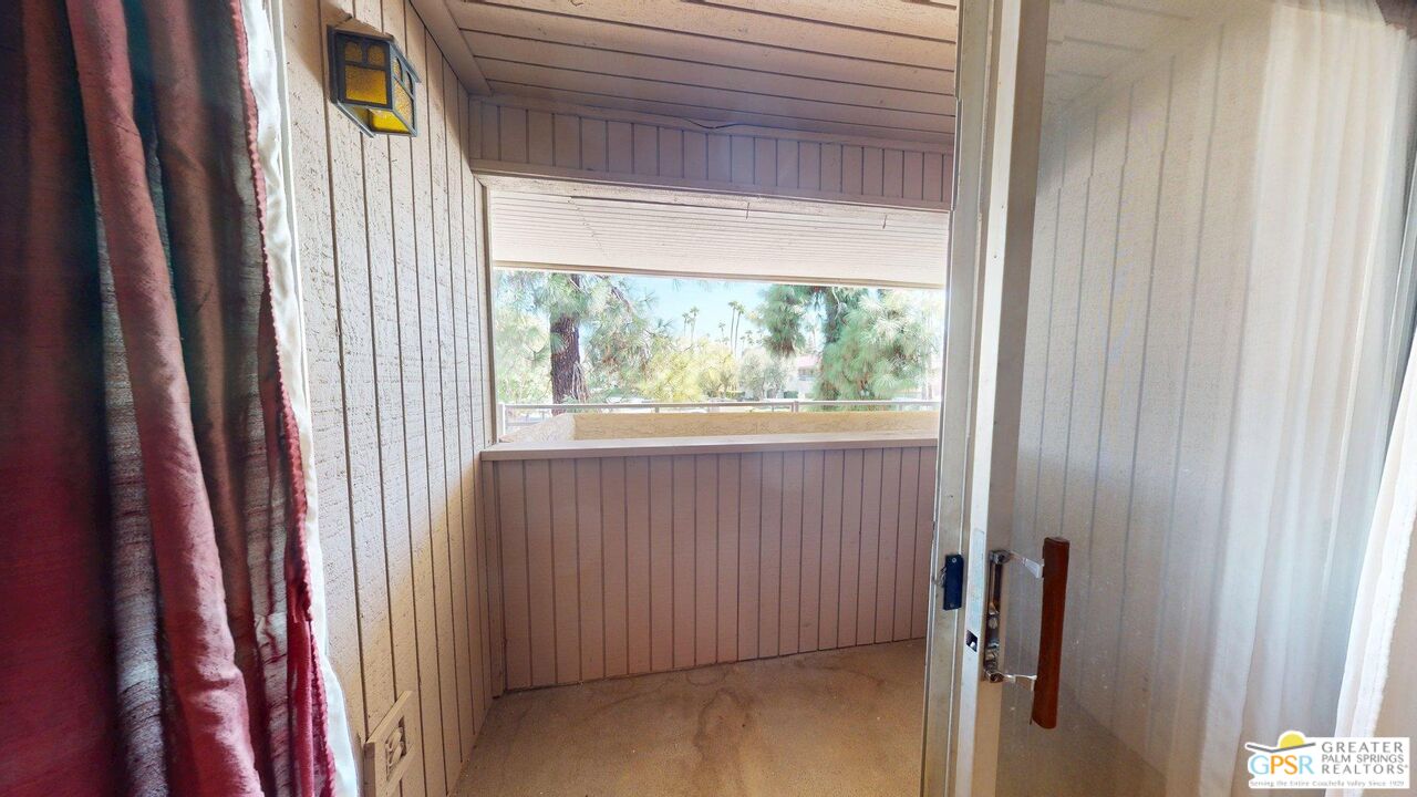 2857 N Los Felices Rd Unit: 210