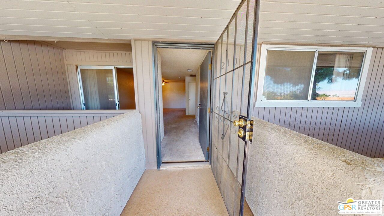 2857 N Los Felices Rd Unit: 210