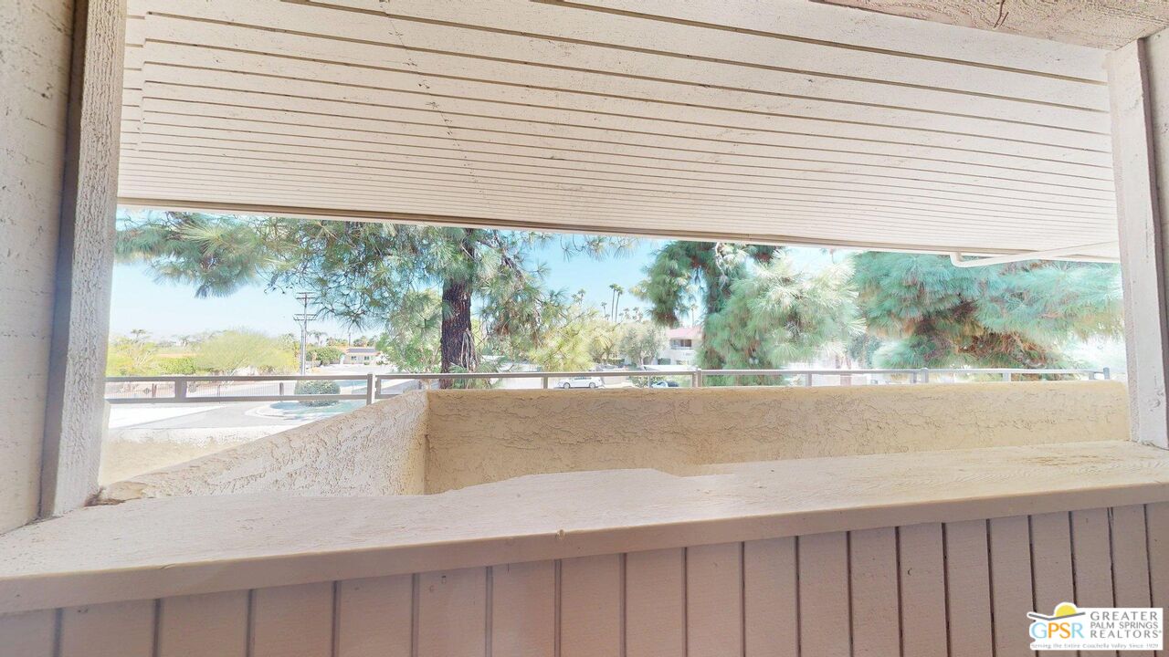 2857 N Los Felices Rd Unit: 210