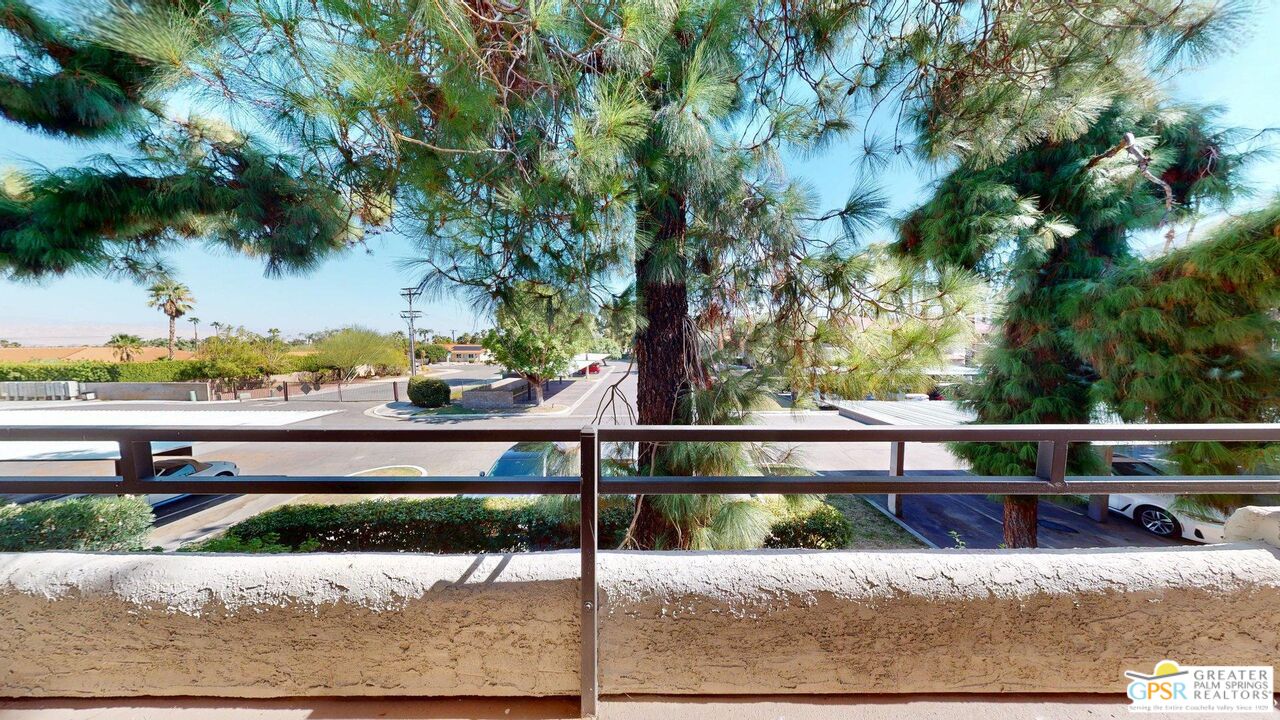 2857 N Los Felices Rd Unit: 210