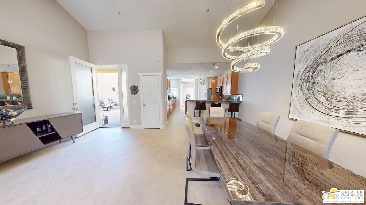 2866 La Cadena Ct