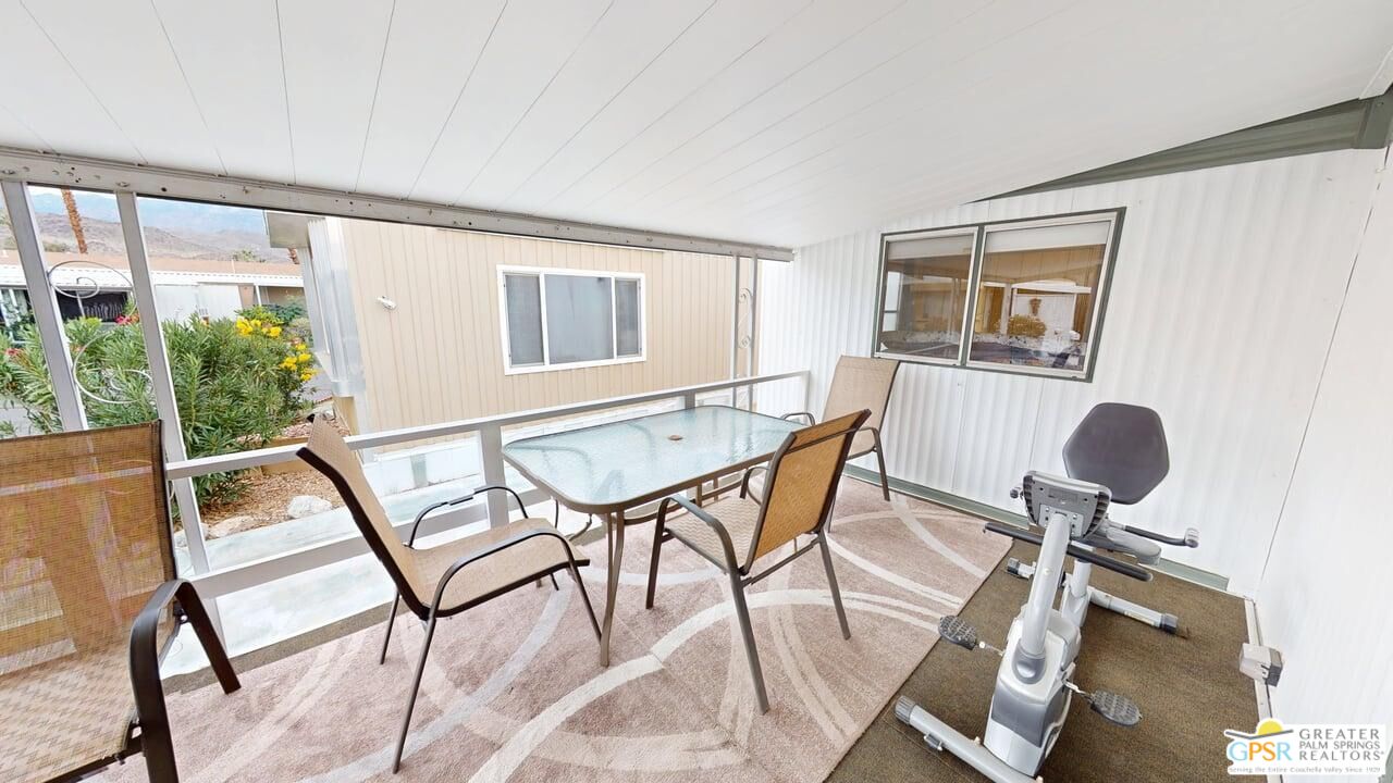 14 Garfield Dr