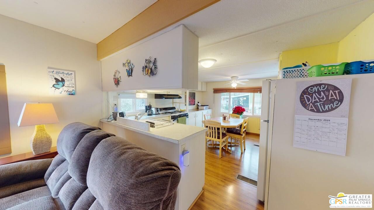 14 Garfield Dr