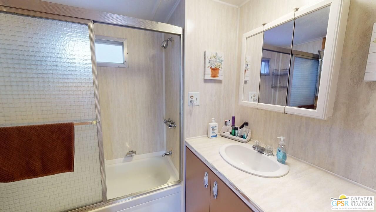 14 Garfield Dr