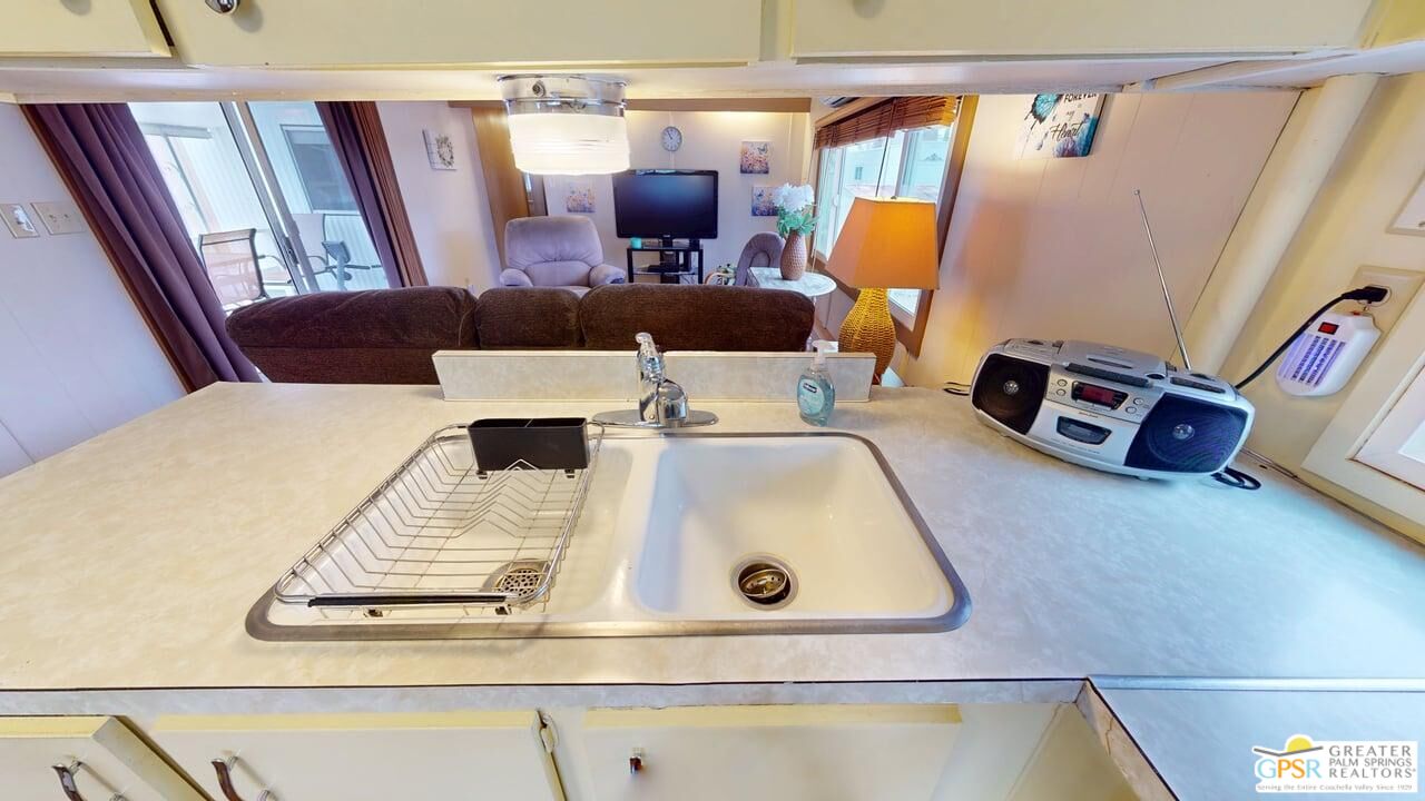 14 Garfield Dr
