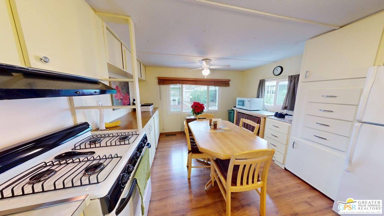 14 Garfield Dr