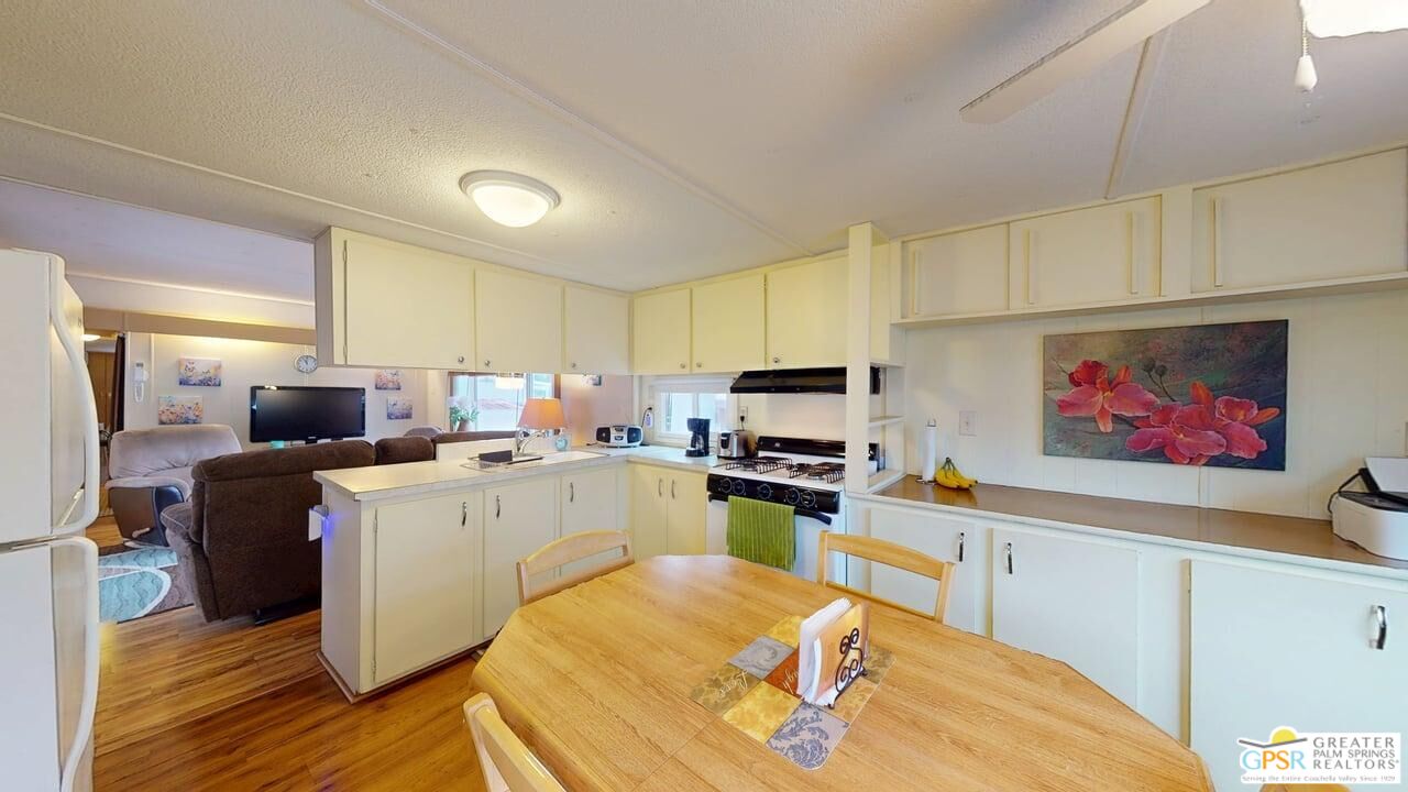14 Garfield Dr