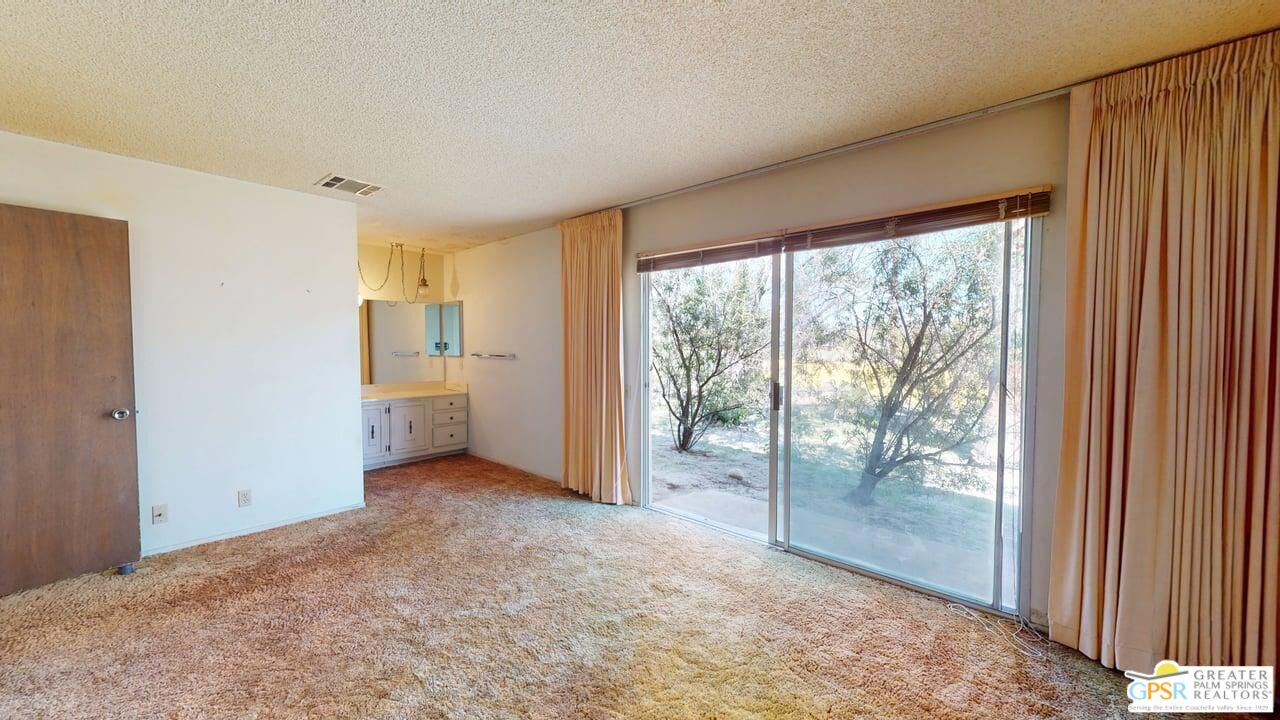 2780 N Girasol Ave