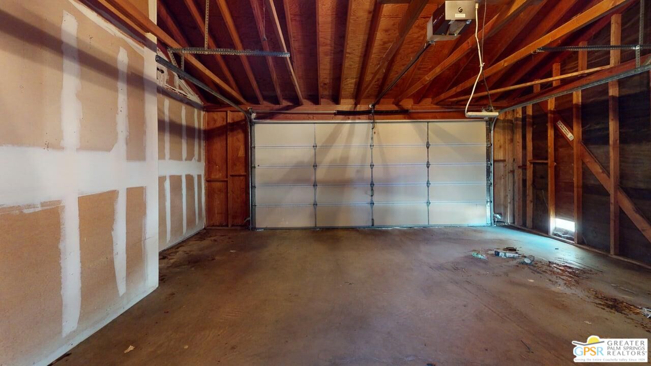 2780 N Girasol Ave