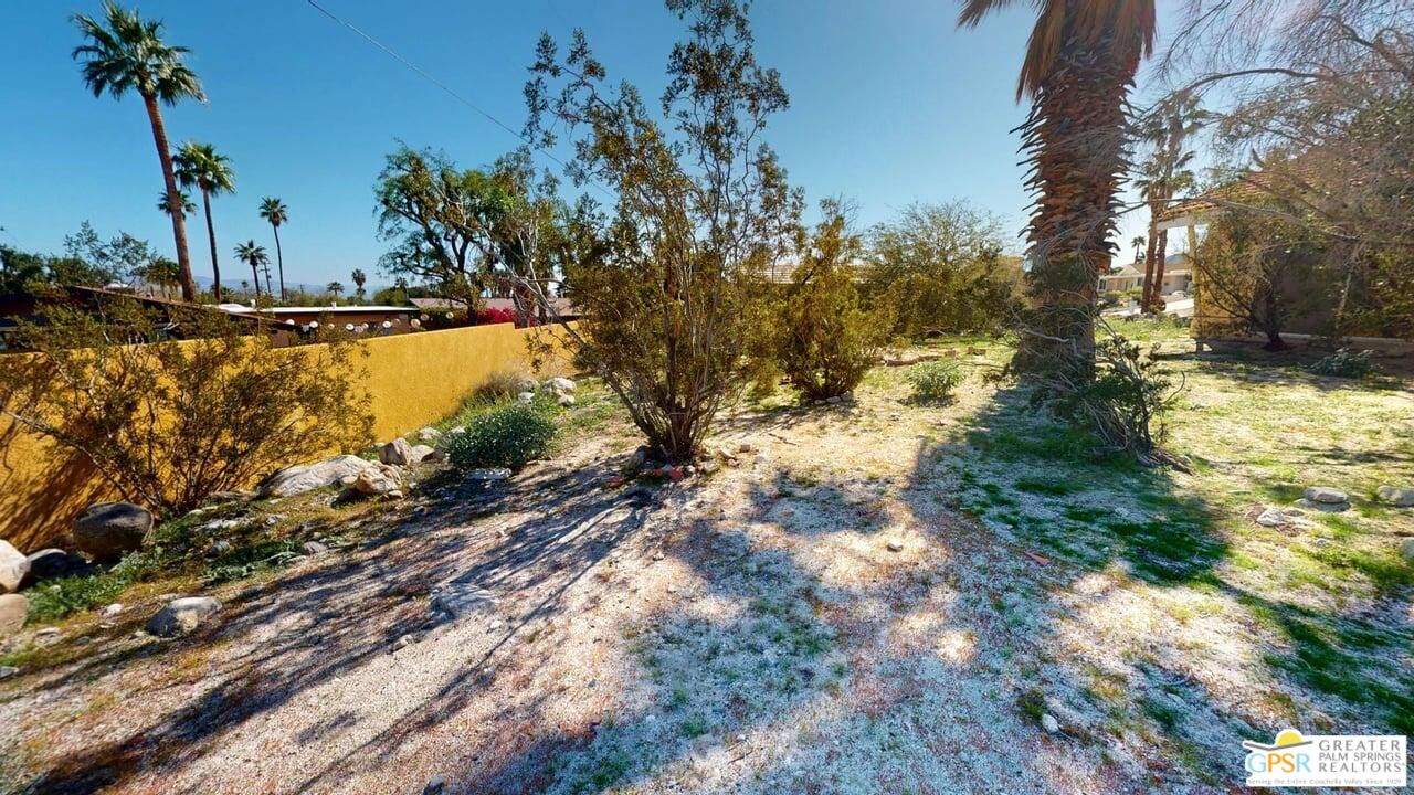 2780 N Girasol Ave