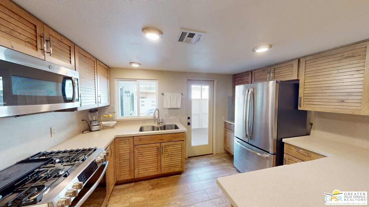 70260 Highway 111 Unit: 124