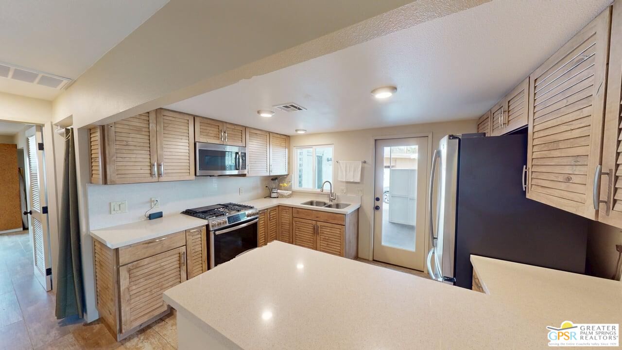 70260 Highway 111 Unit: 124