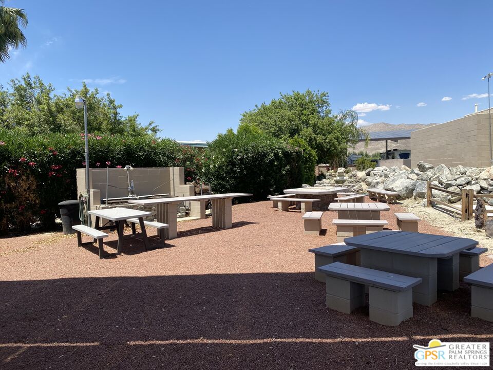 185555 Roberts Rd Unit: 8