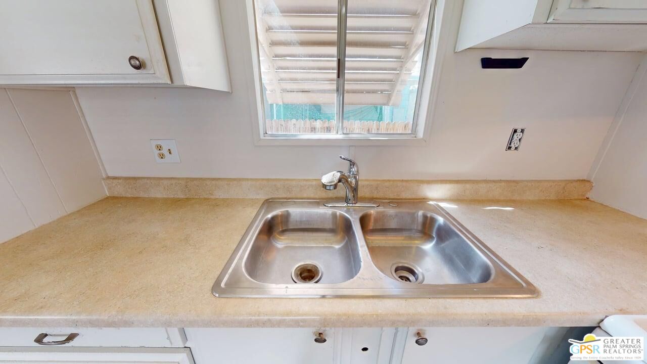 185555 Roberts Rd Unit: 8
