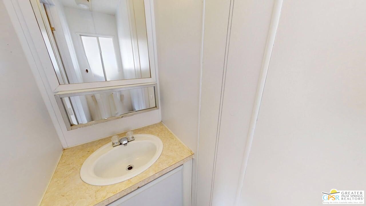 185555 Roberts Rd Unit: 8
