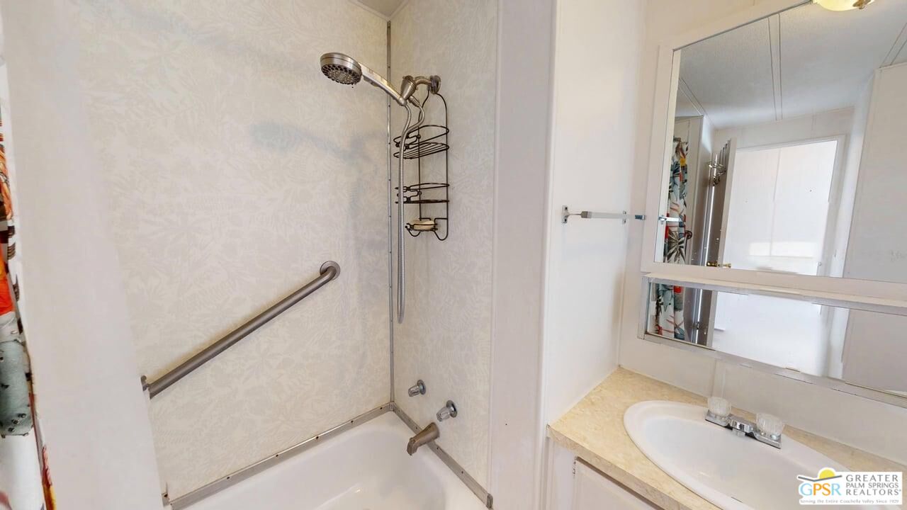 185555 Roberts Rd Unit: 8