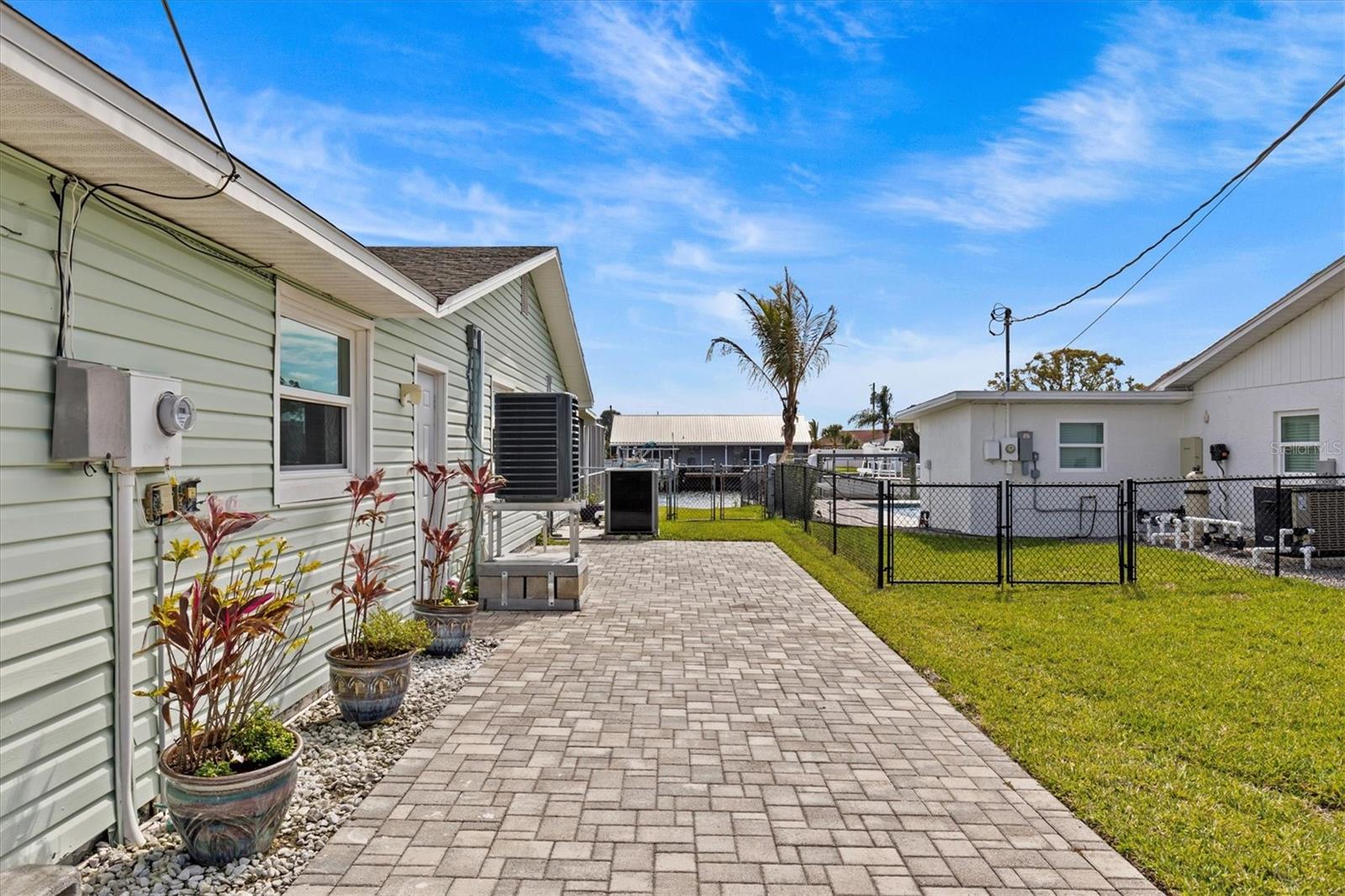 3328 GULFVIEW DR