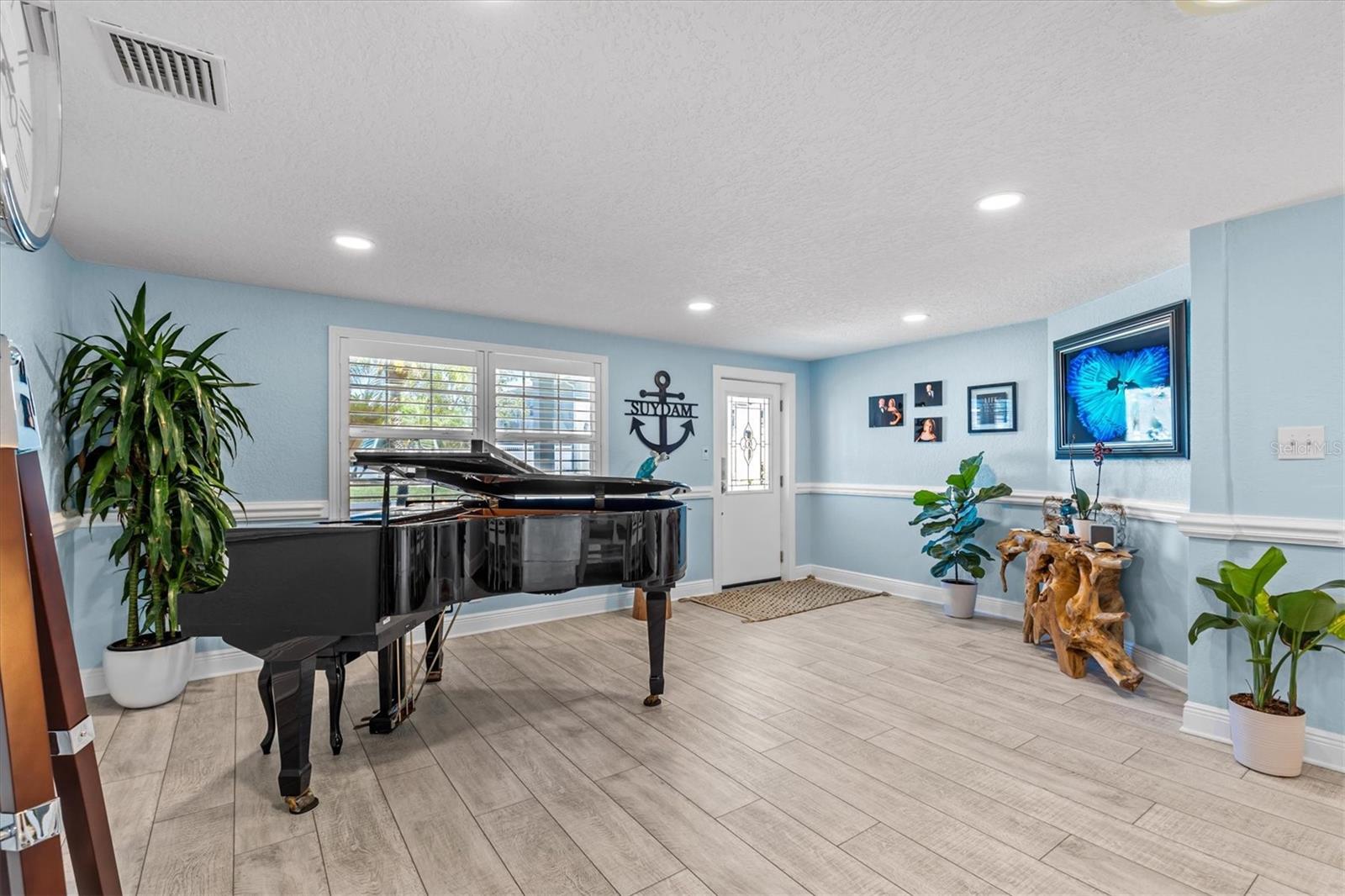 4387 6TH ISLE DR
