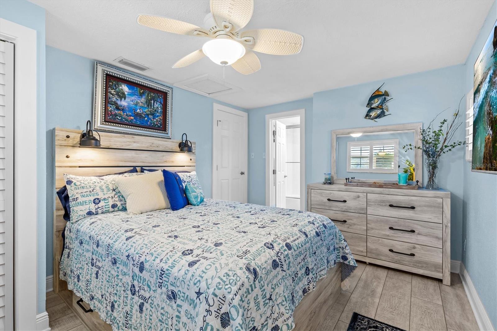 4387 6TH ISLE DR