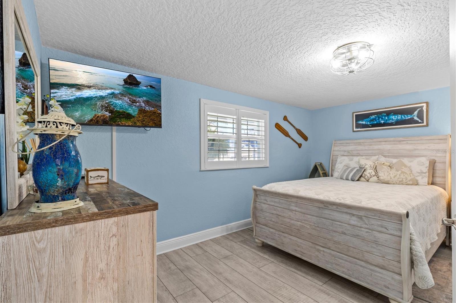 4387 6TH ISLE DR