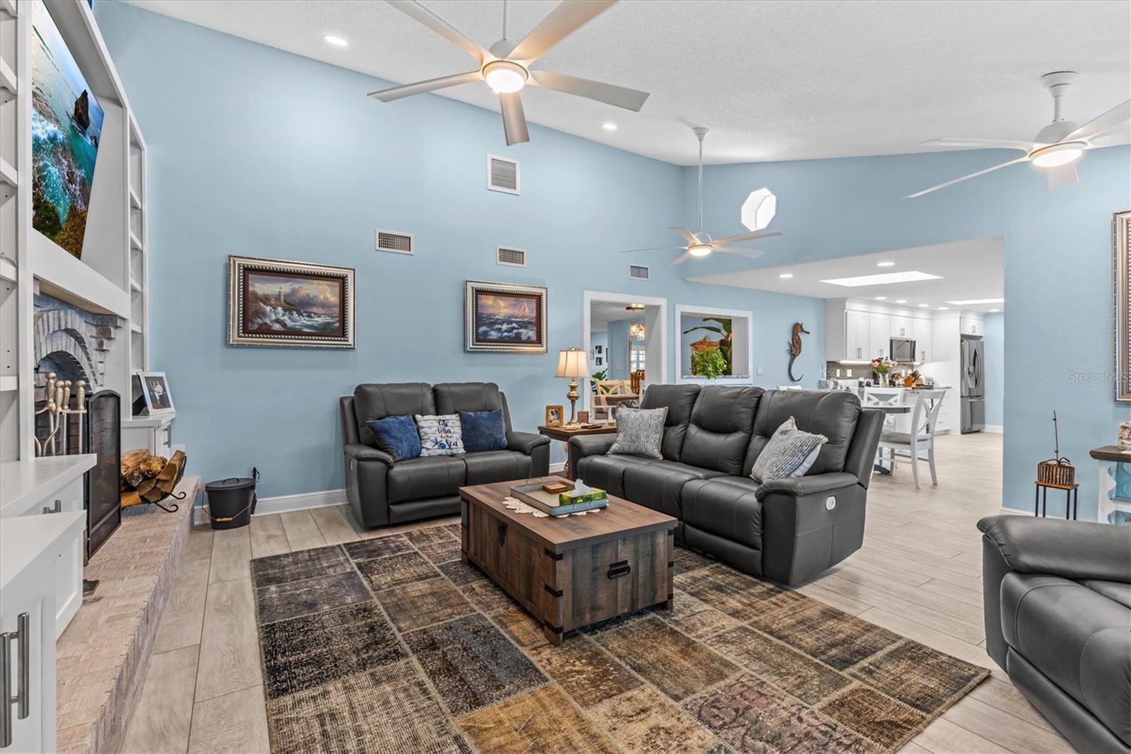 4387 6TH ISLE DR