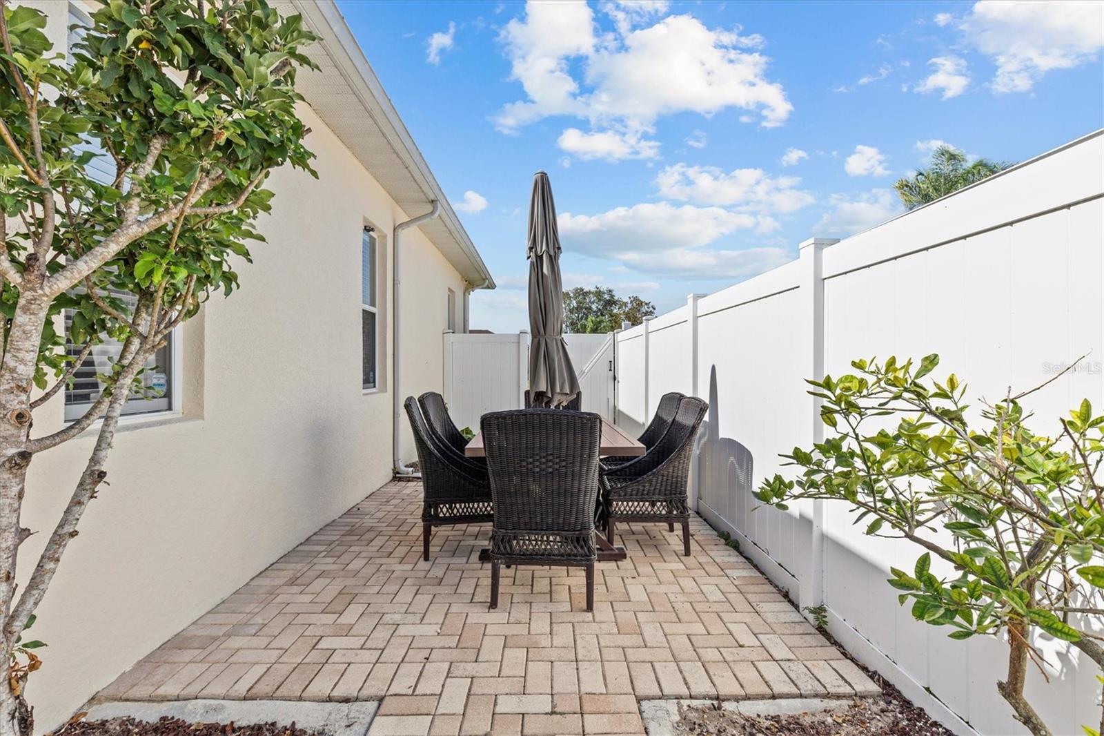 15439 CAMBRIA DR