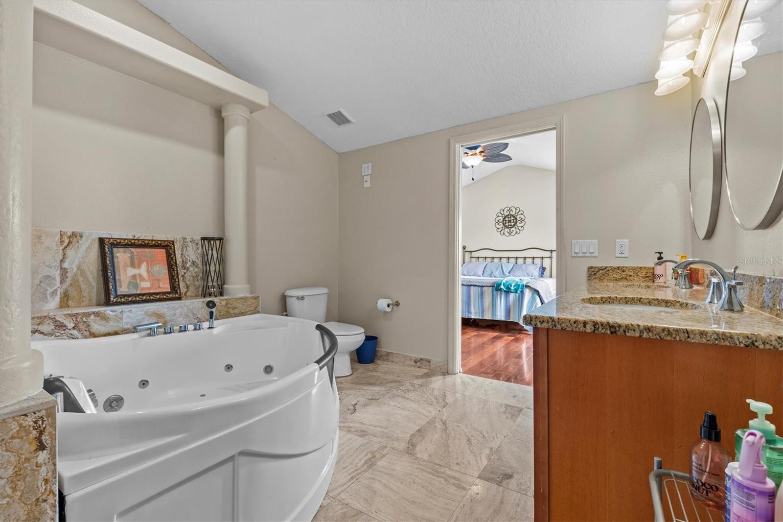 3337 MANGROVE DR