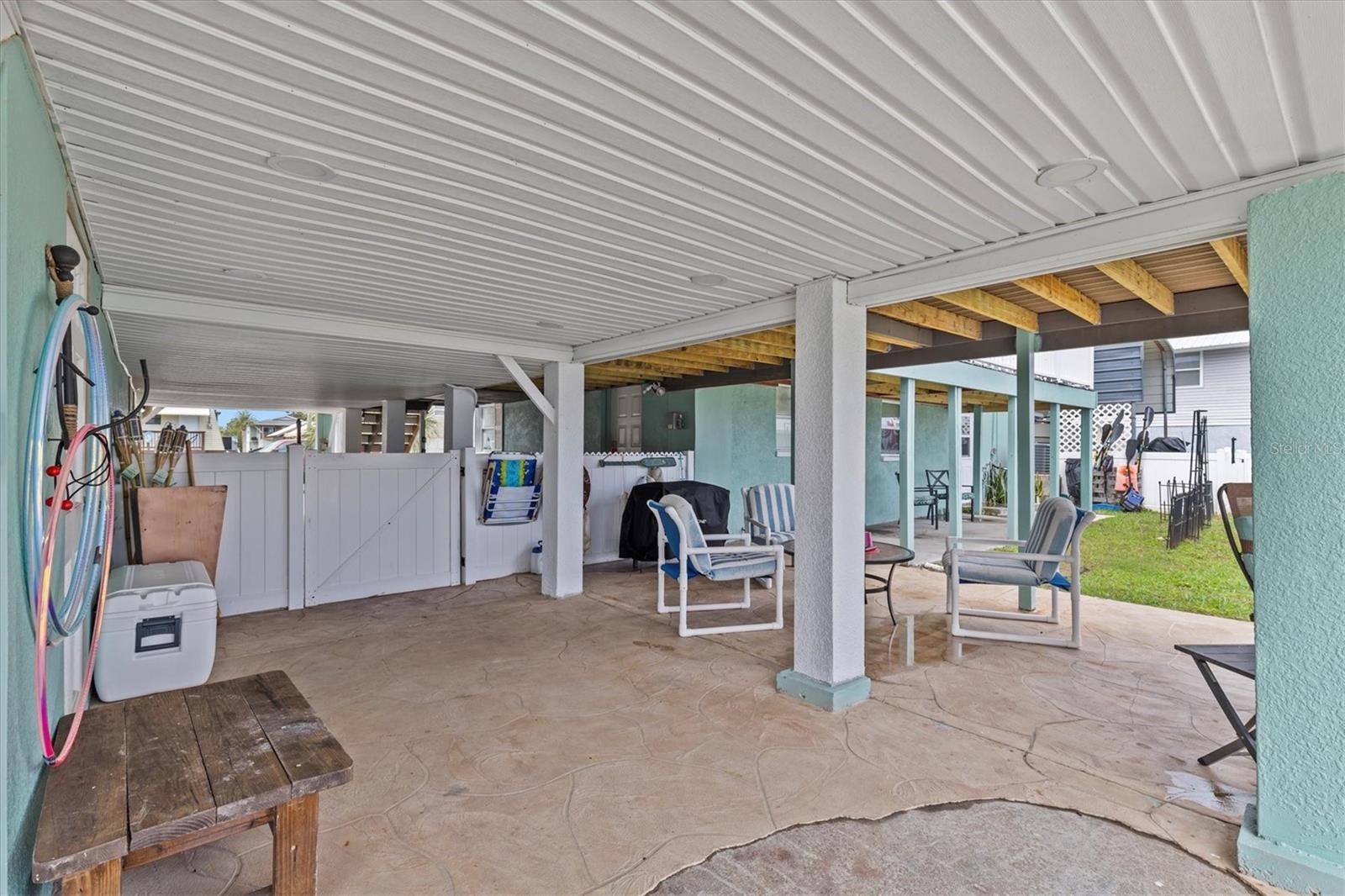 3337 MANGROVE DR