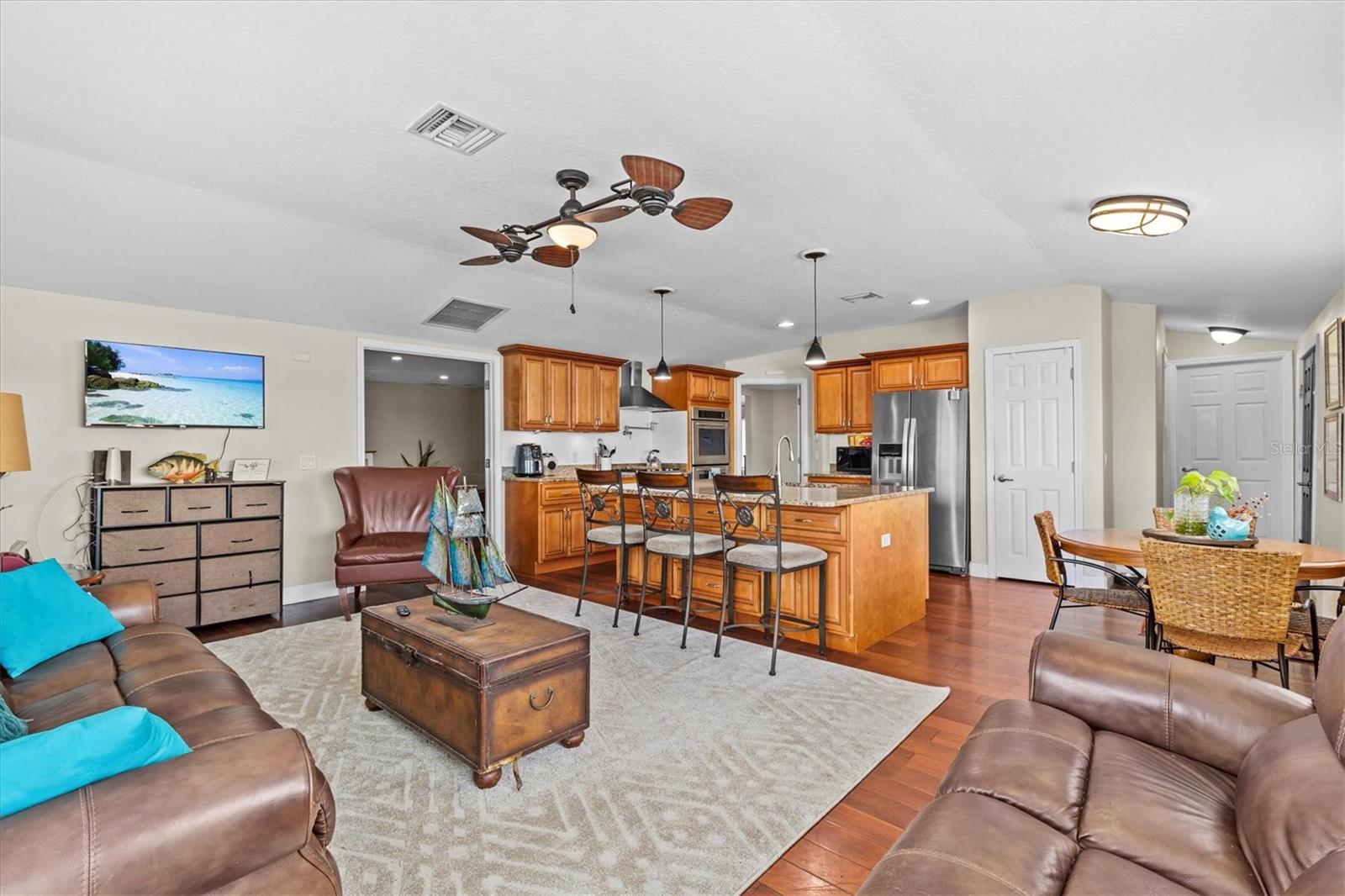 3337 MANGROVE DR