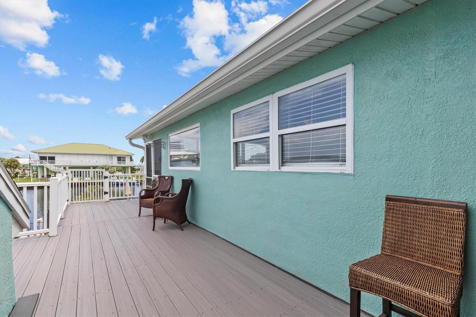 3337 MANGROVE DR