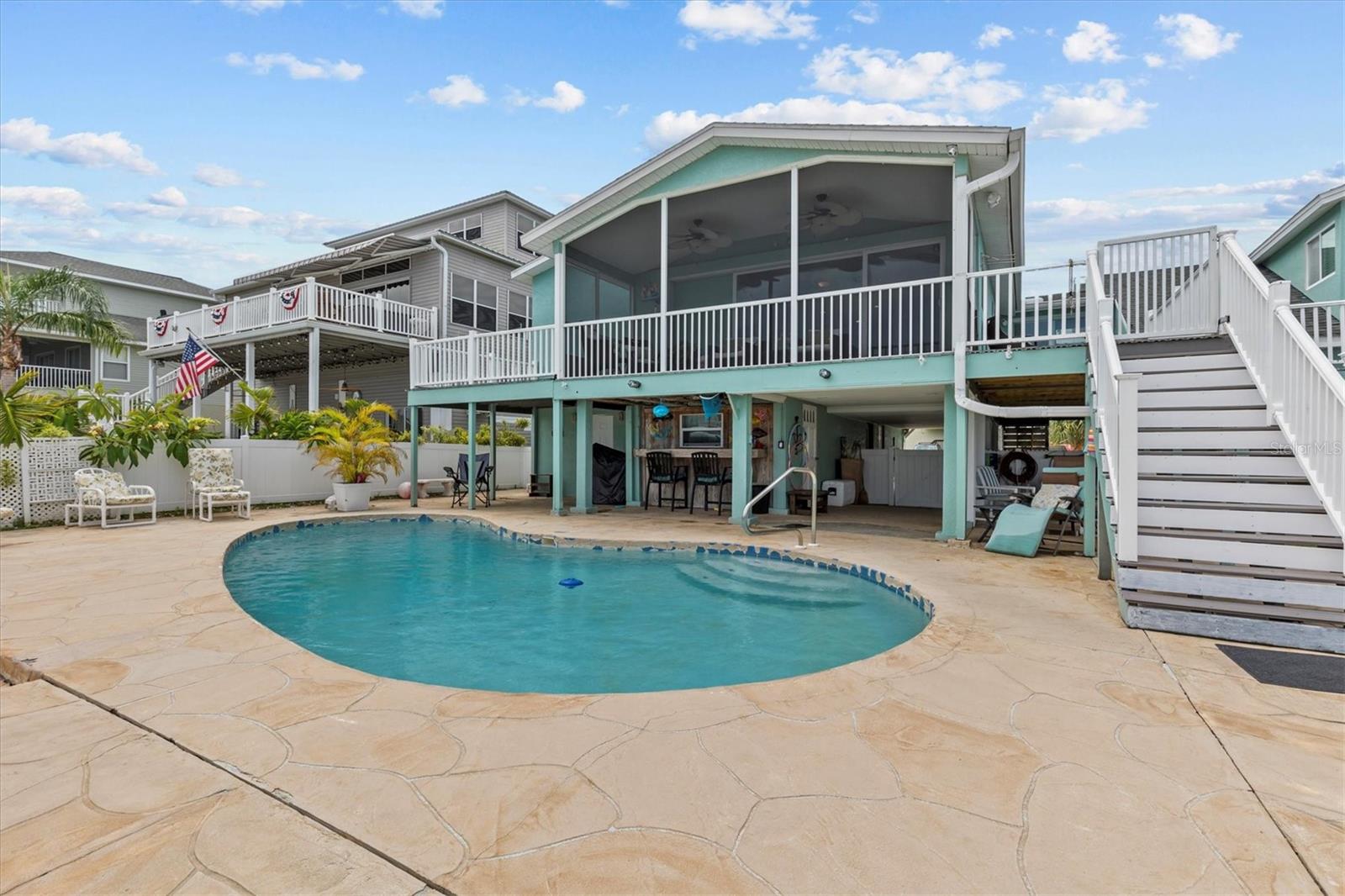 3337 MANGROVE DR
