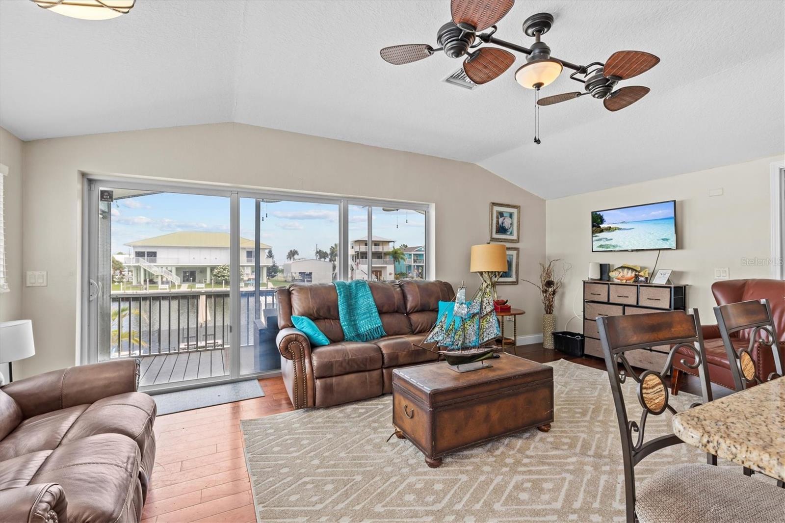 3337 MANGROVE DR