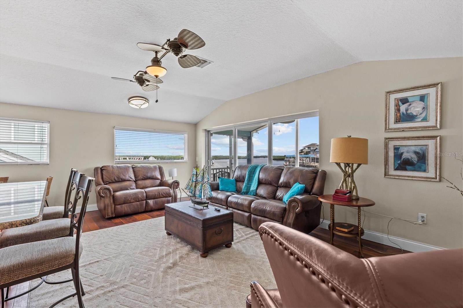 3337 MANGROVE DR