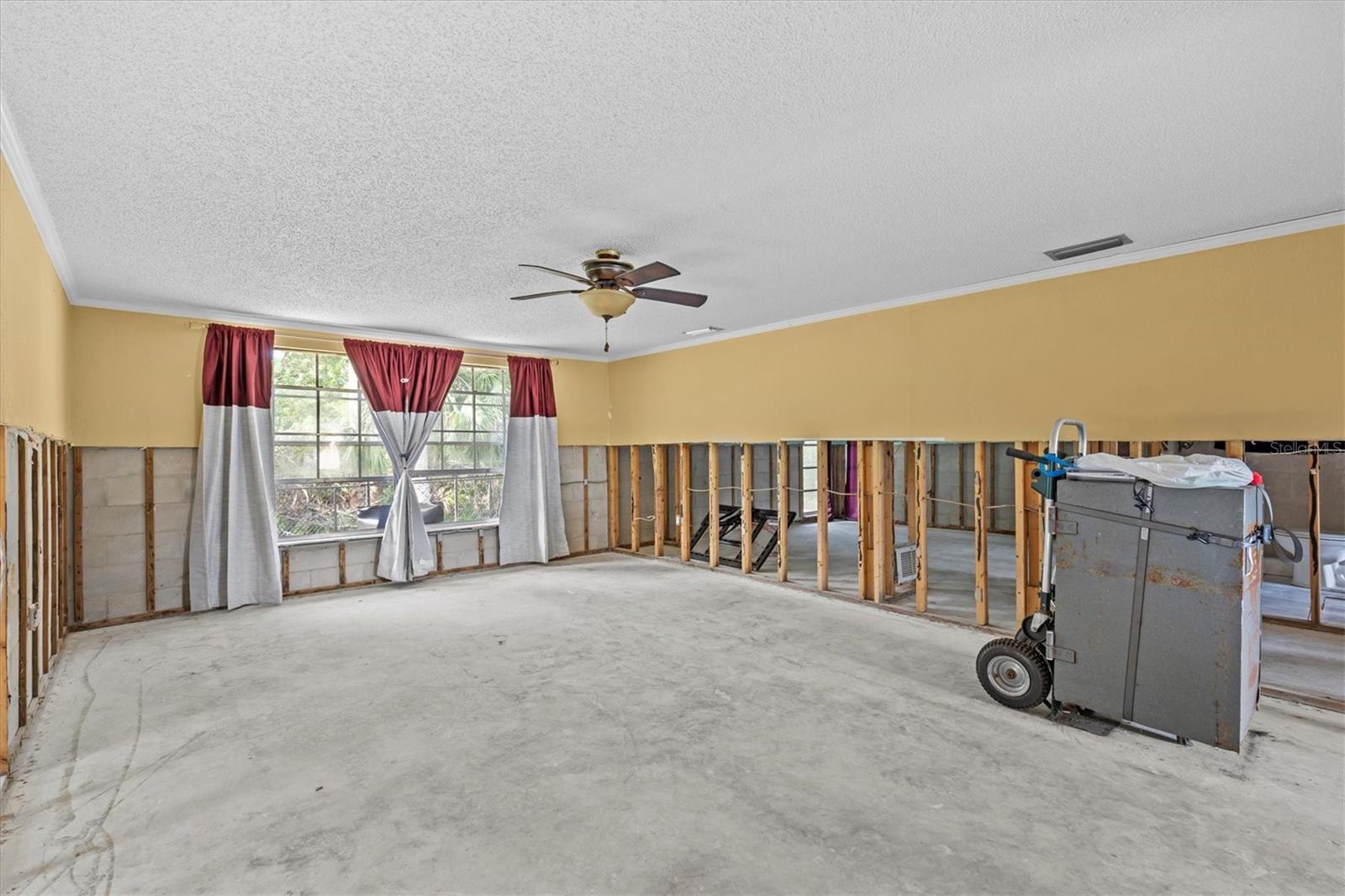 7432 SOUTHWIND DR