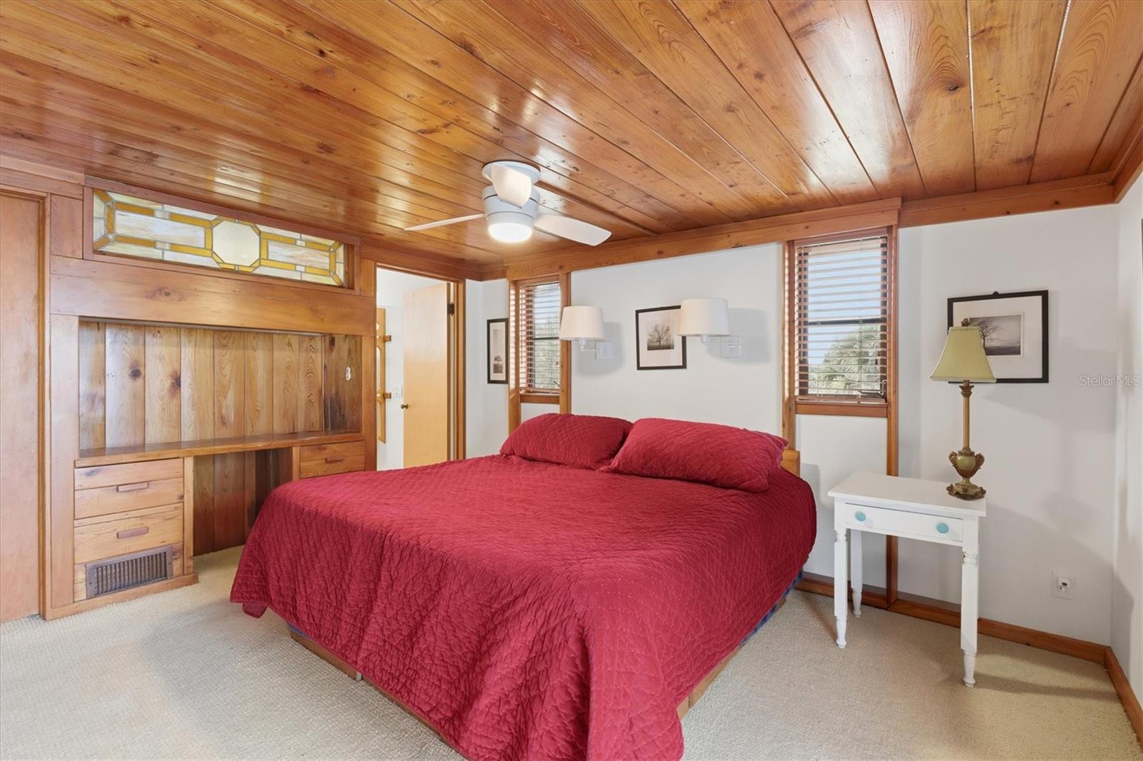 2487 SUNSET VISTA DR