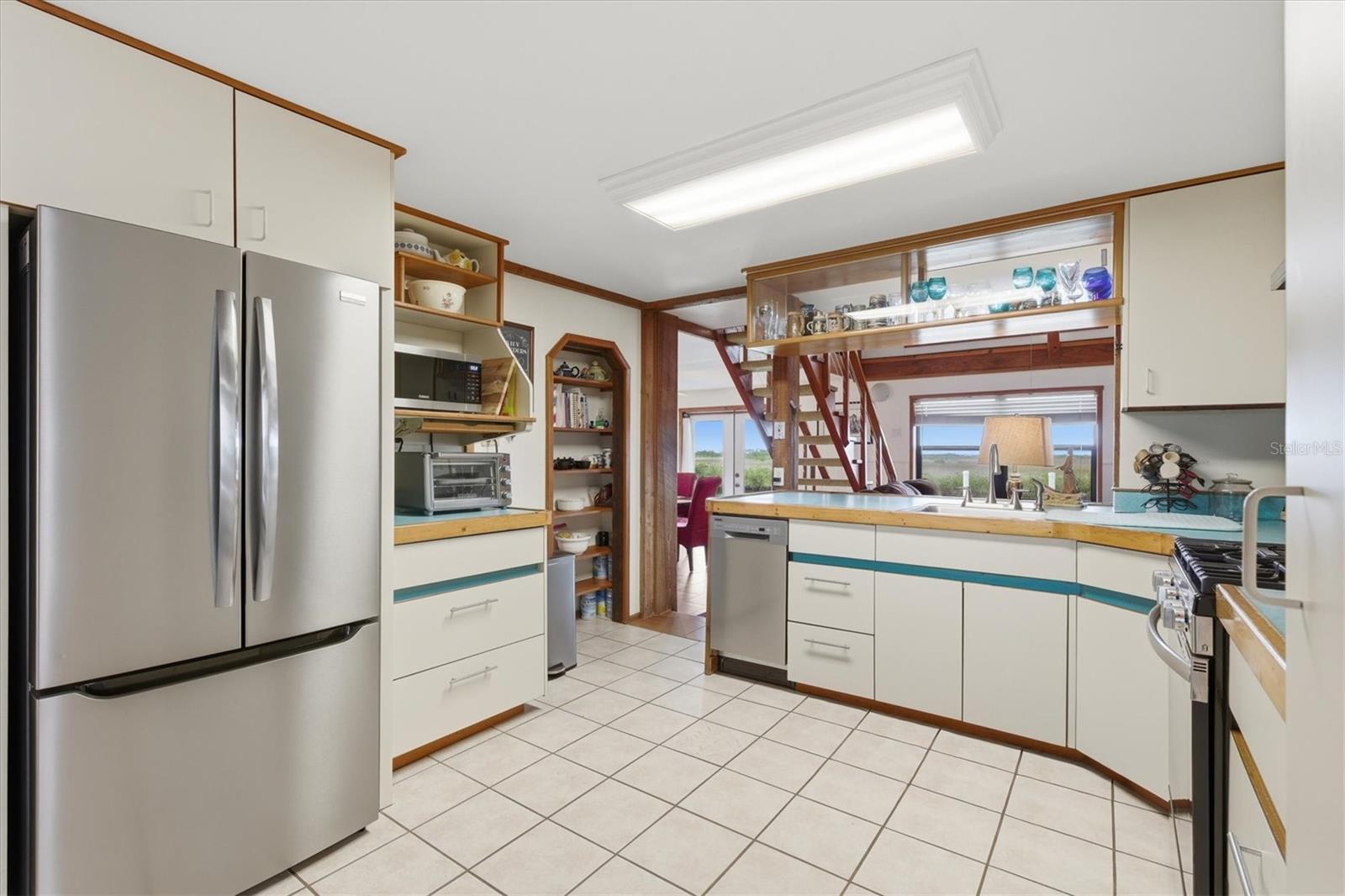 2487 SUNSET VISTA DR