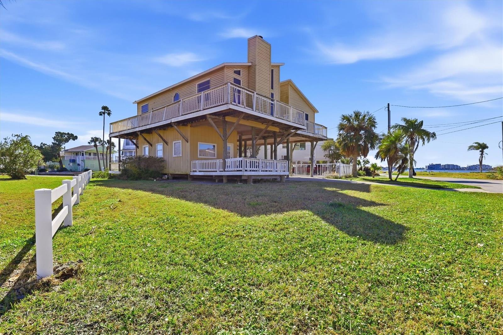 6420 DRIFTWOOD DR