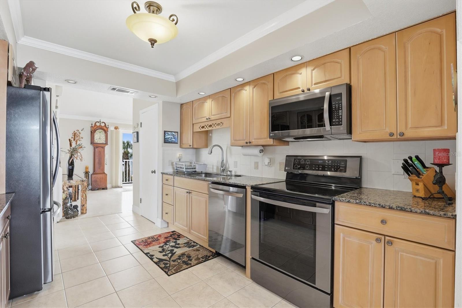 6511 DRIFTWOOD DR