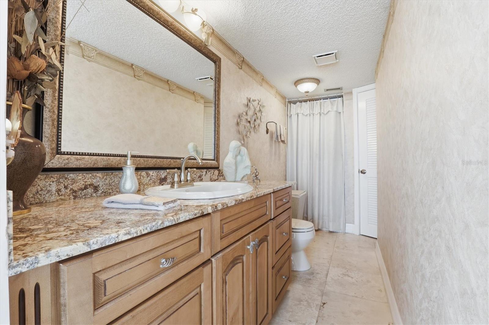 6511 DRIFTWOOD DR