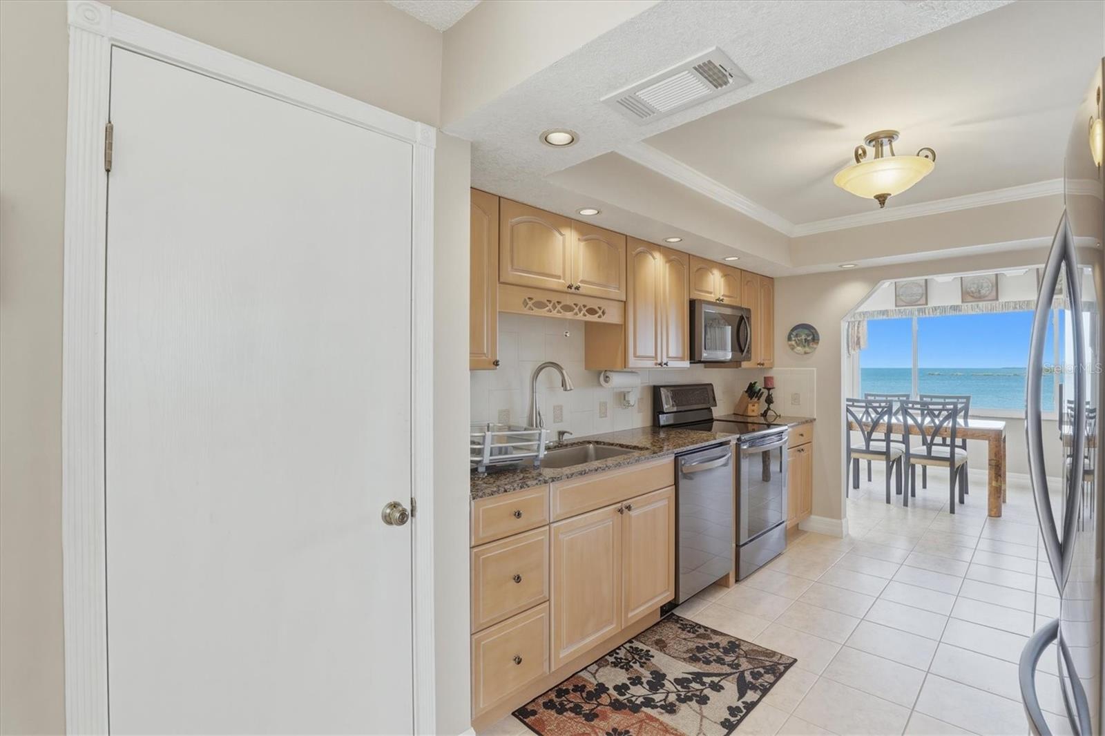 6511 DRIFTWOOD DR