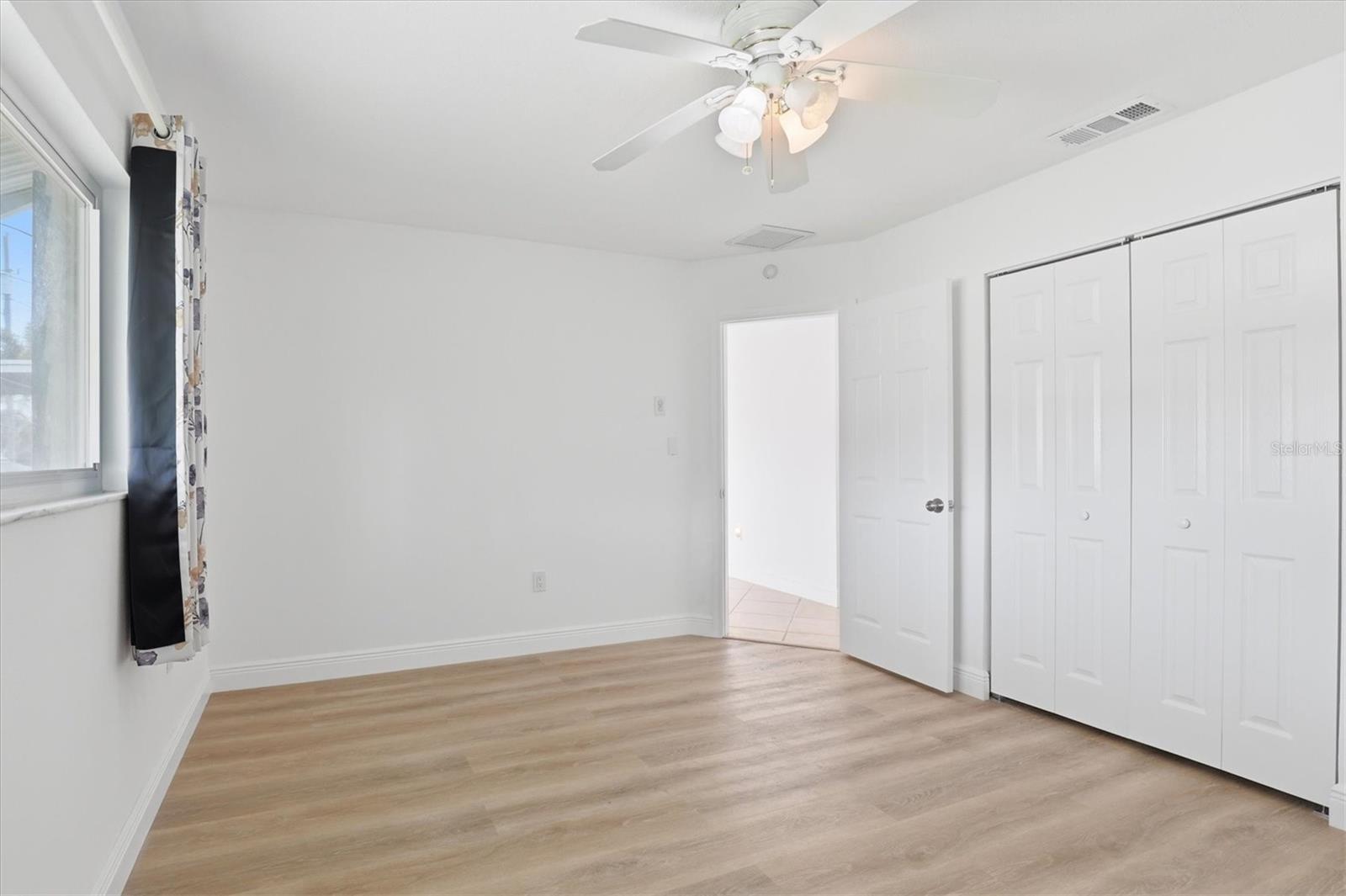 13538 LESLIE DR