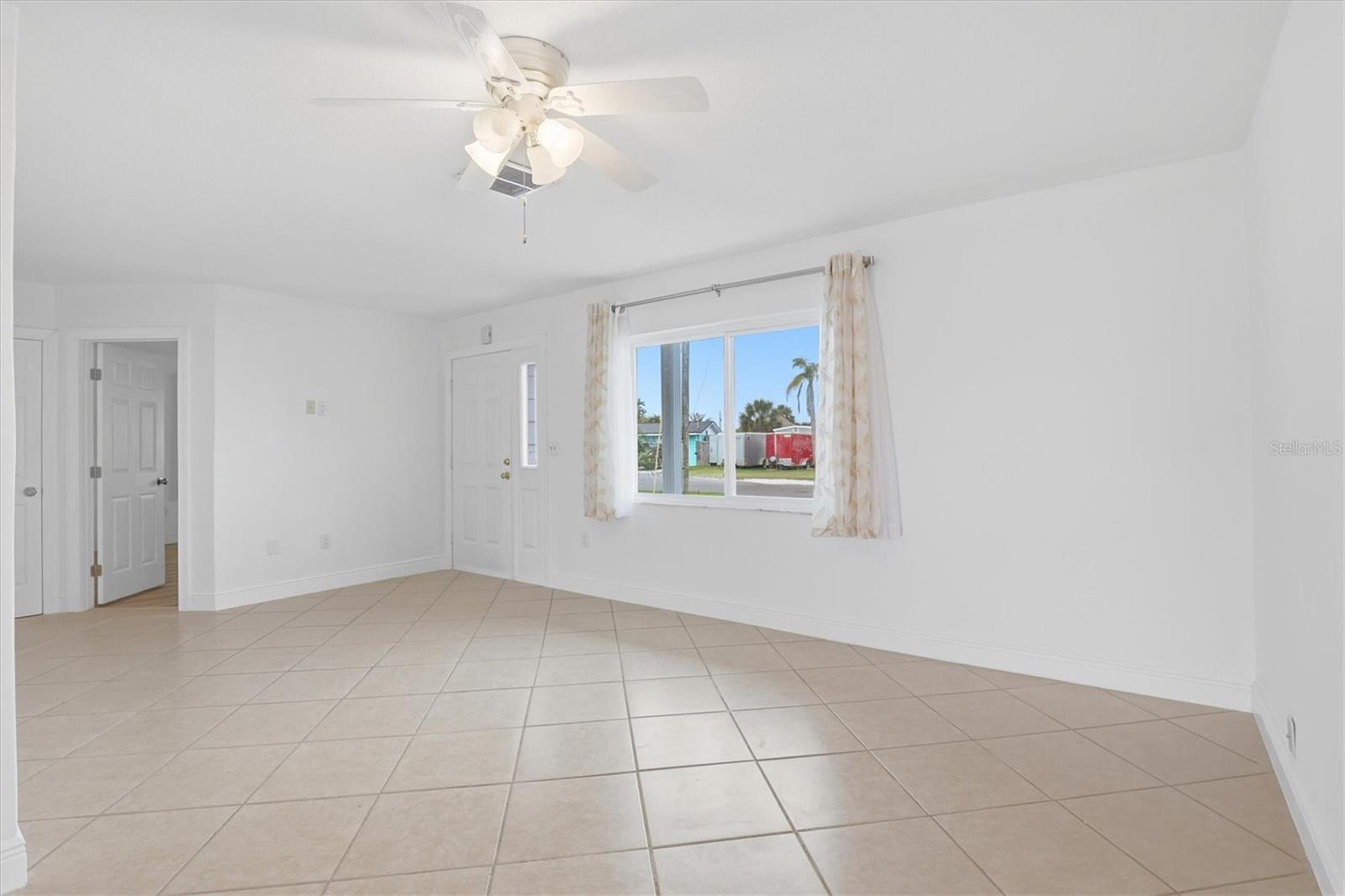 13538 LESLIE DR