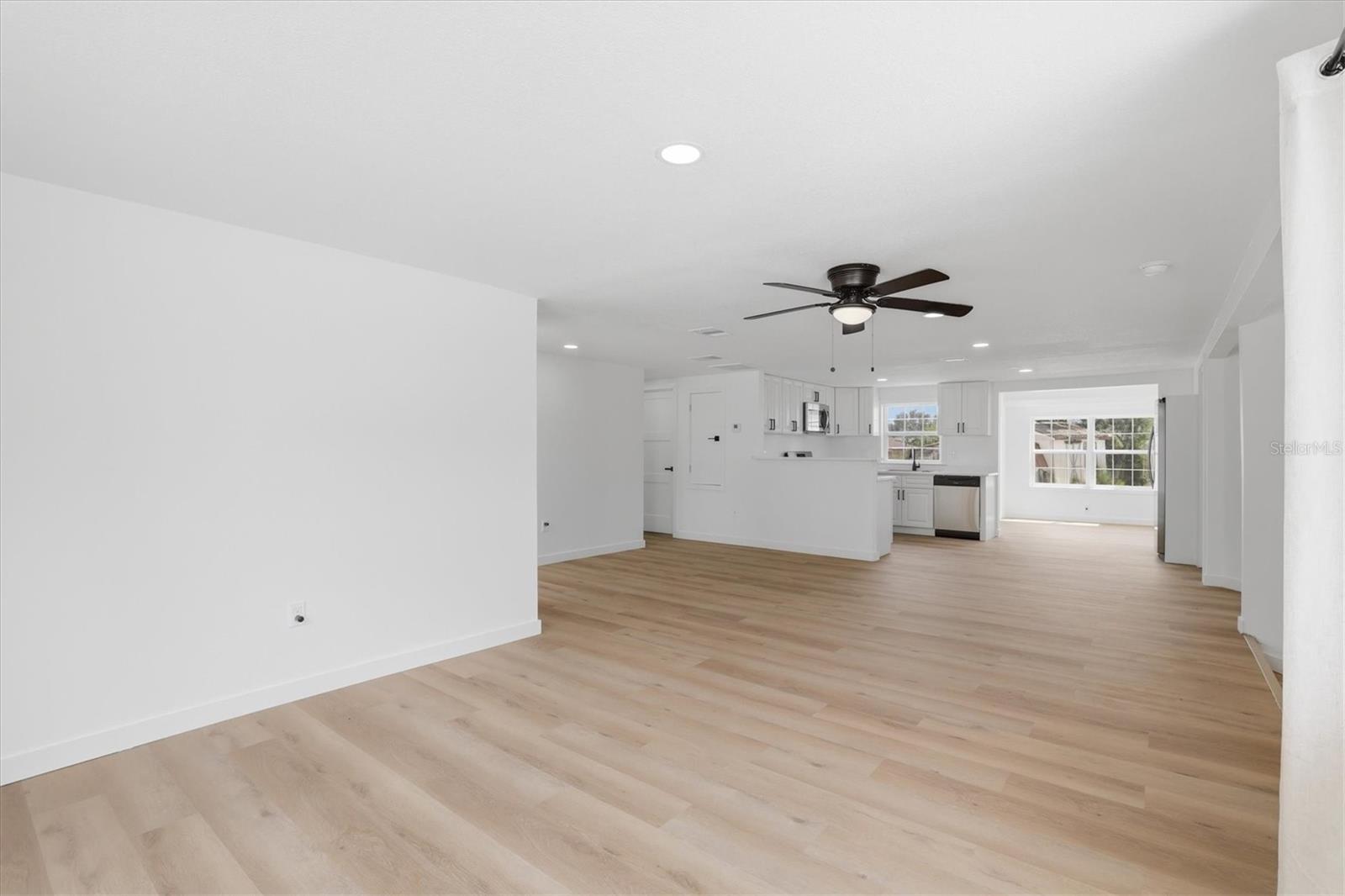 7114 FAIR LN