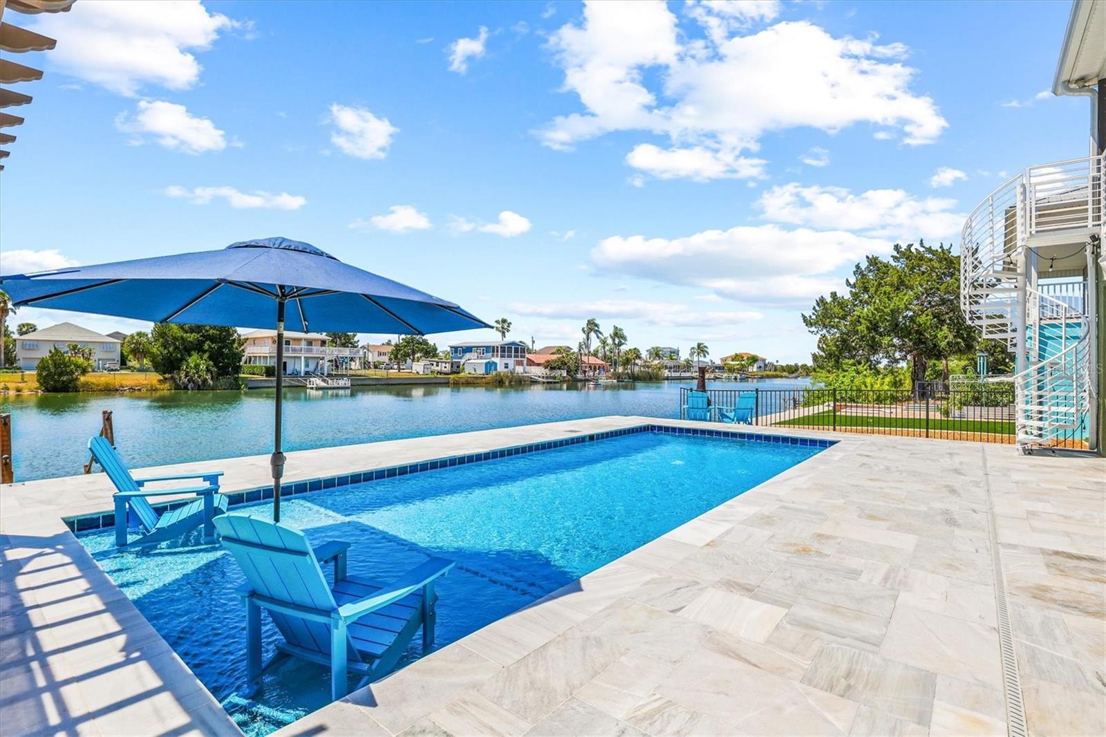 3351 POINSETTIA DR