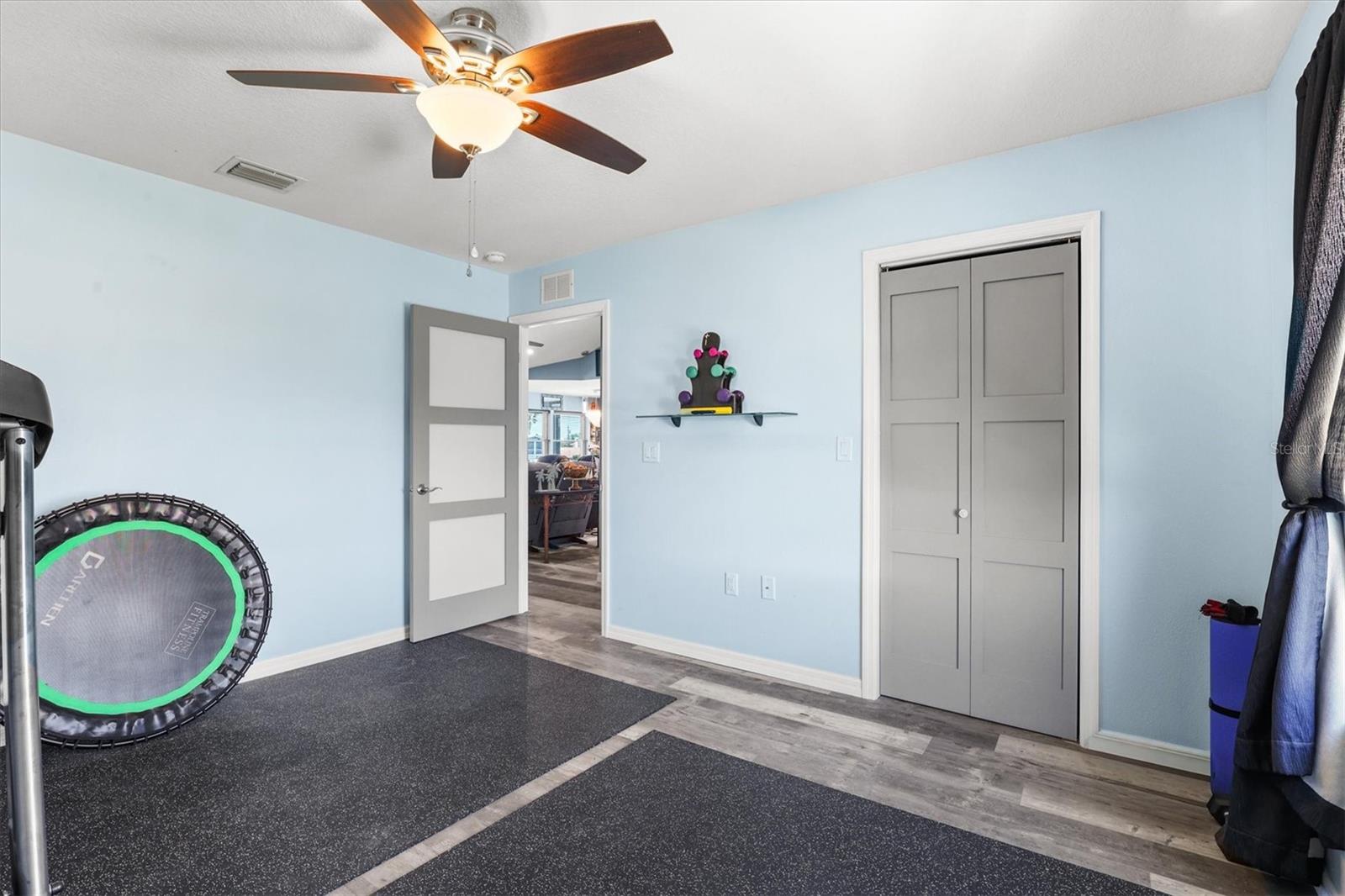3351 POINSETTIA DR