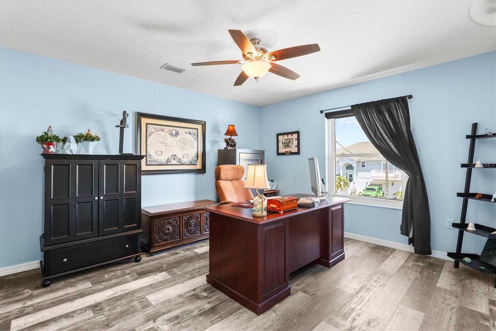 3351 POINSETTIA DR