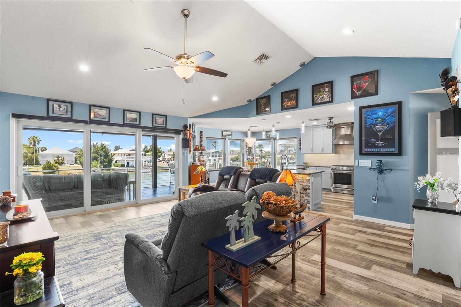 3351 POINSETTIA DR